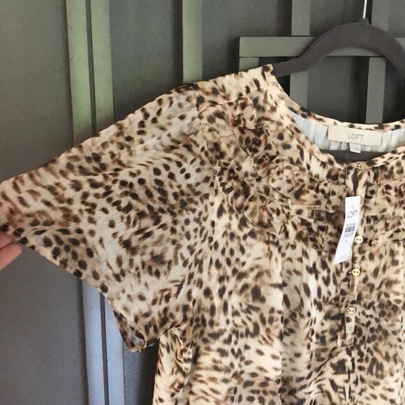 NWT LOFT leopard short sleeve chiffon blouse size M - Picture 4 of 5
